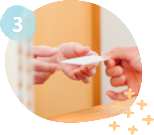 入り口/時間を分けて院内感染防止対策